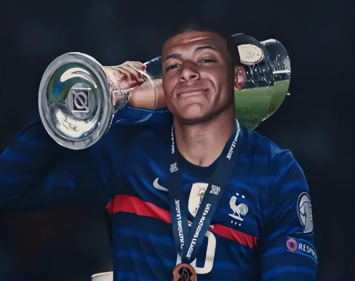 FC26美丽足球：维蒂尼亚、德容领衔，金外脚背夸雷斯马在列