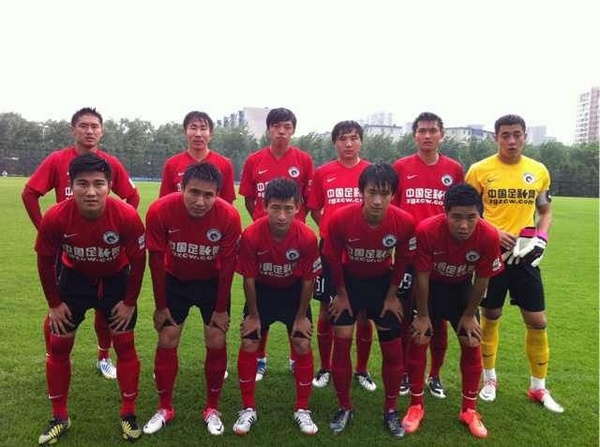 篮球篮网球员连续三场抢断上双