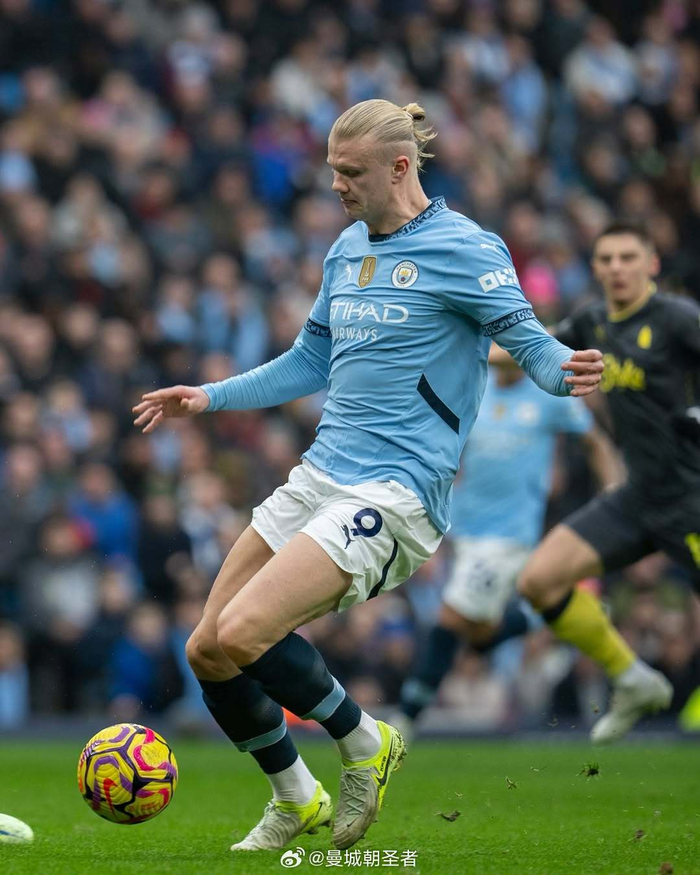 姆伯莫上赛季开始共打进21粒联赛非点球进球，位列欧洲第一