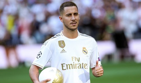 法国客场3-1逆转阿塞拜疆，马特塔、阿克利乌什破门，古斯托两助攻