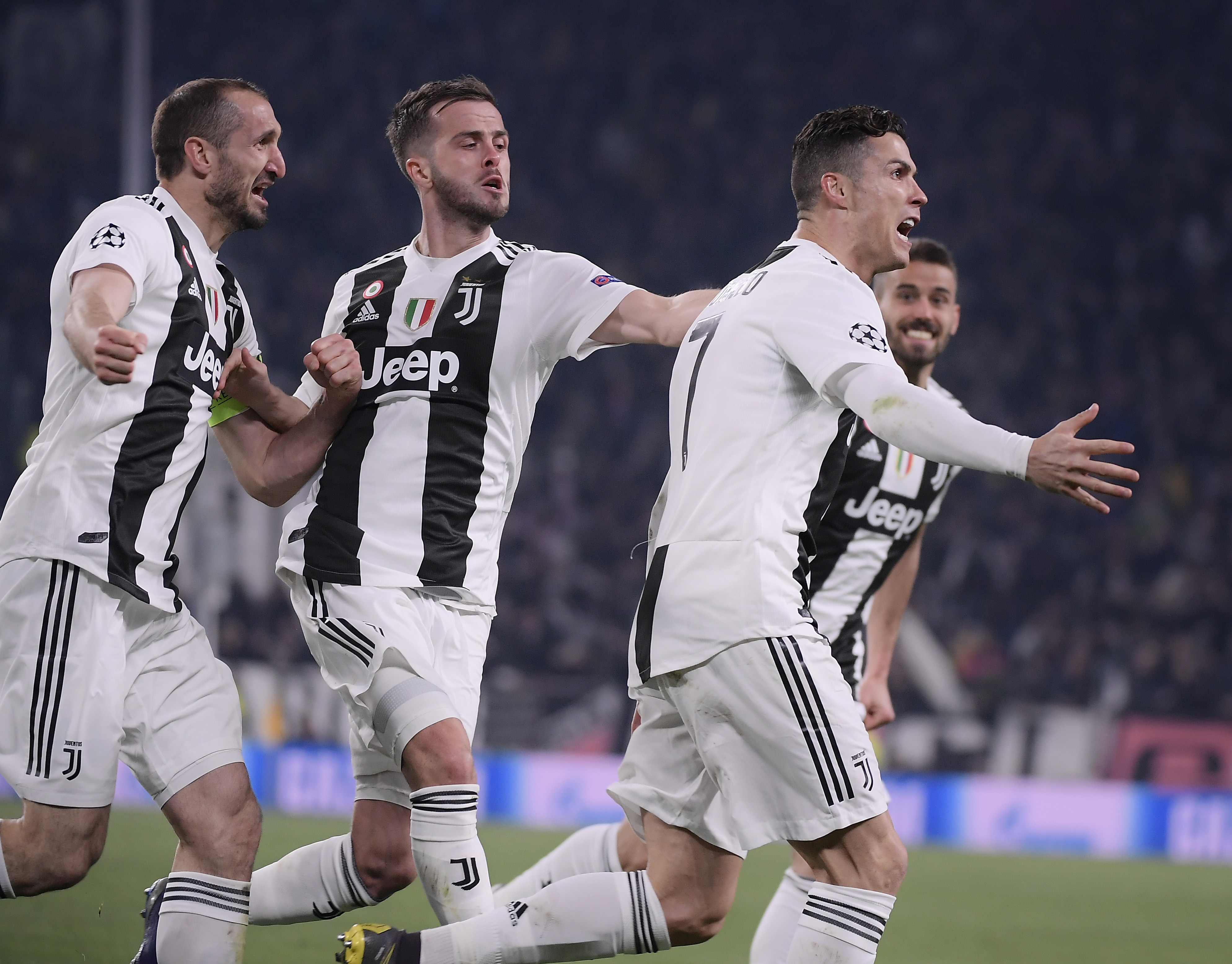 韩媒：热刺计划12月邀请孙兴慜回主场看球，并将安排特别仪式